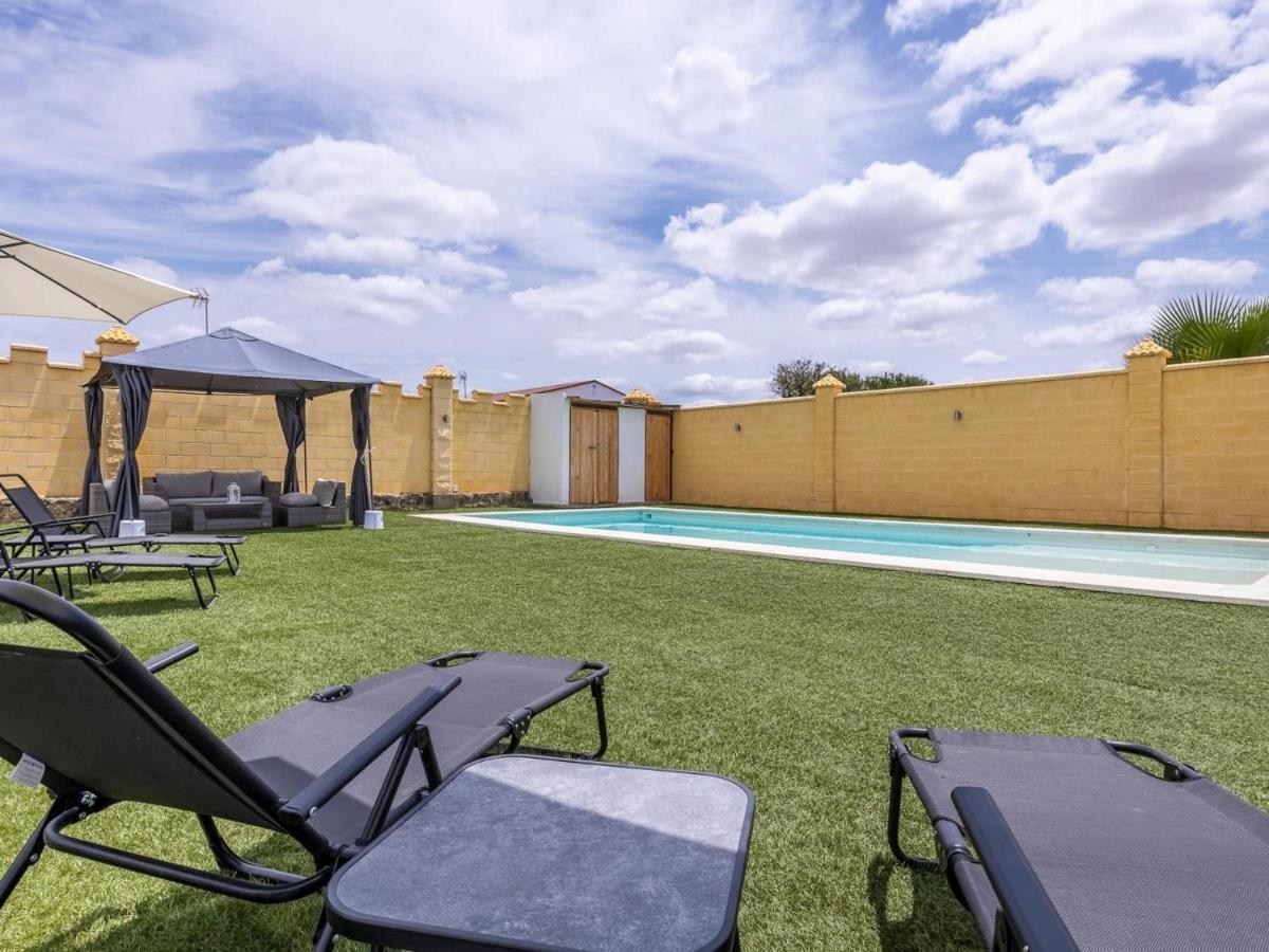 Villa Santa Teresa Vacacional Sevilla Dos Hermanas Exteriör bild