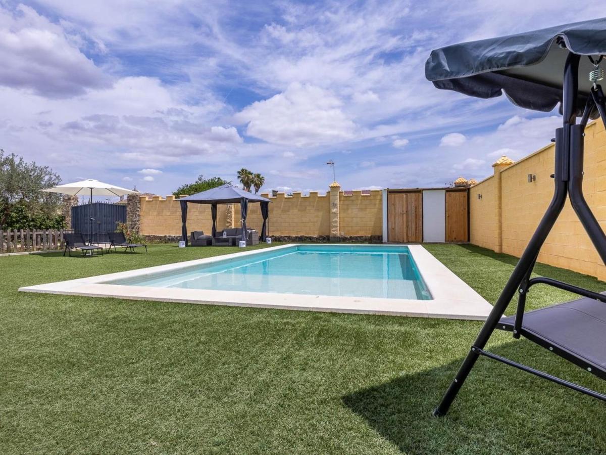 Villa Santa Teresa Vacacional Sevilla Dos Hermanas Exteriör bild
